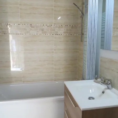 Apartahotel Domaine De Christin Studios-hotel Junas